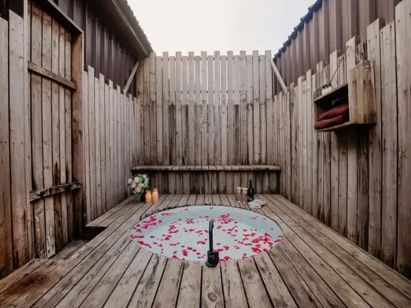 Resorts in Thane for Couples 